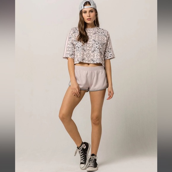 NWT Converse Miley Cyrus metallic pink/grey running shorts Size XS - Picture 3 of 8